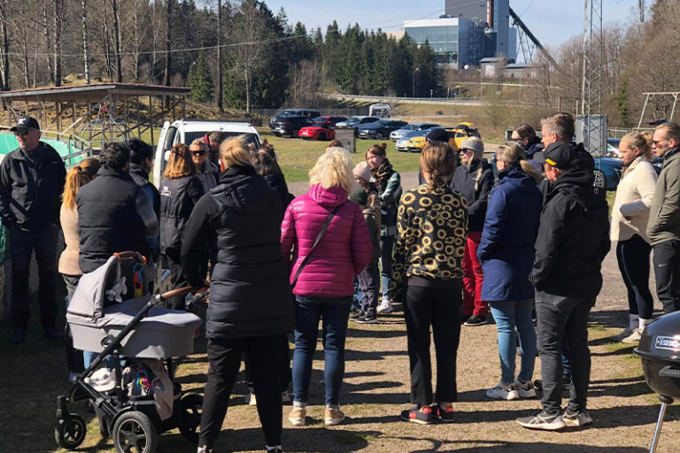 Samling vid banan