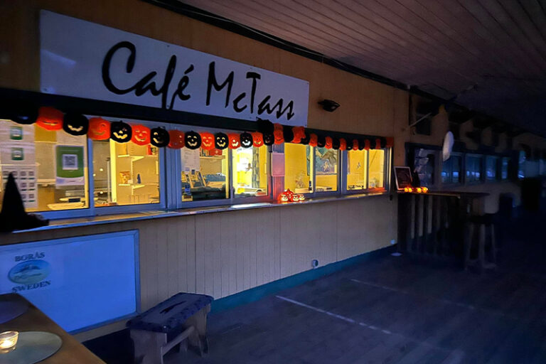 Halloween på Café McTass